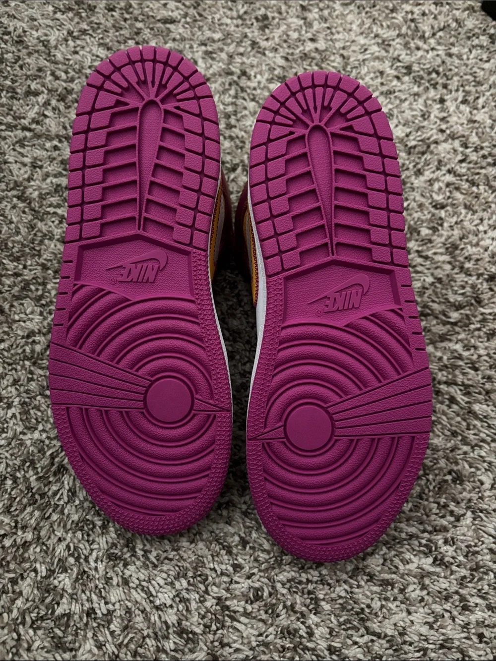 Jordan Kids Low-Top Sneakers in Purple, Yellow & White